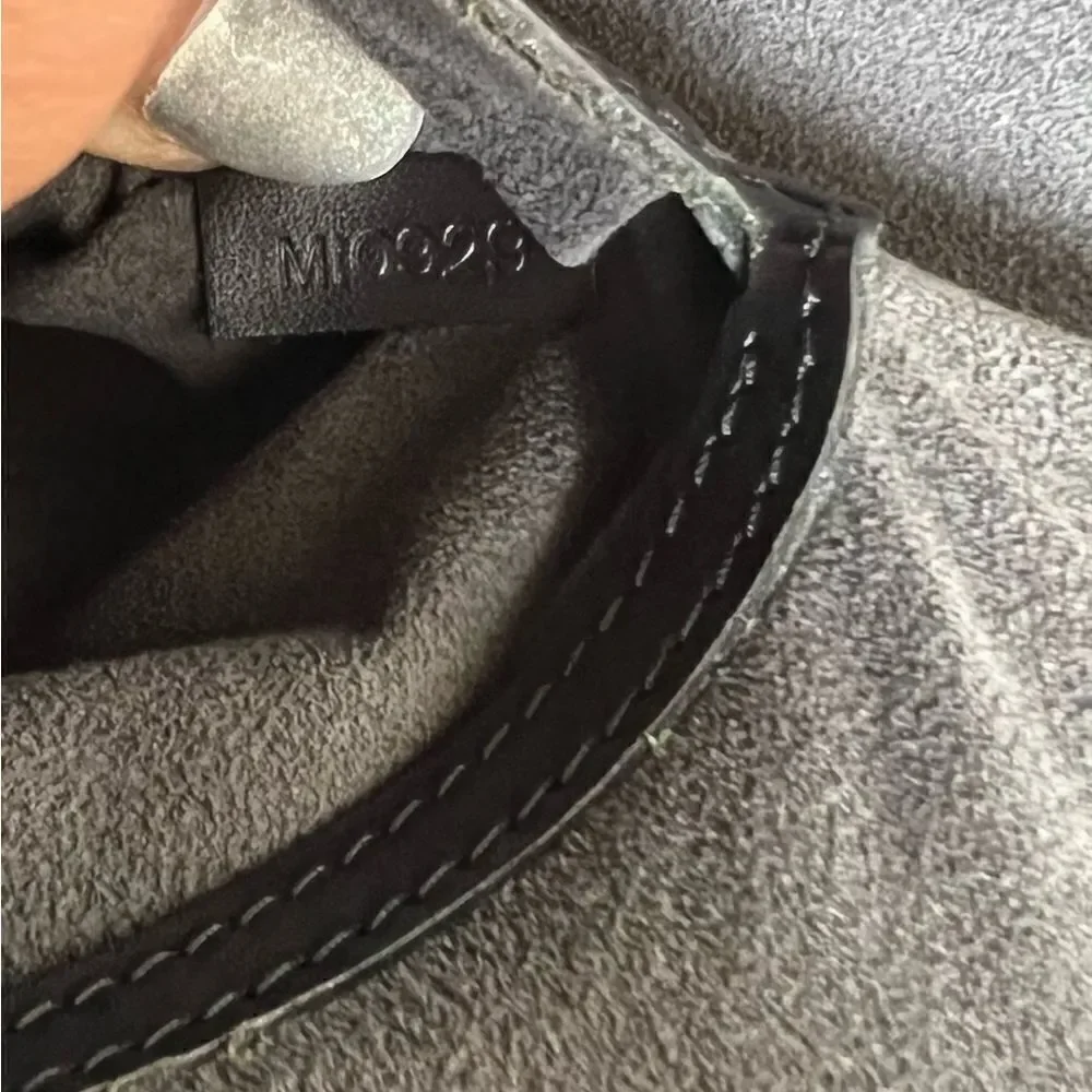 AUTHENTIC LOUIS VUITTON ALMA in Black Epi Leather